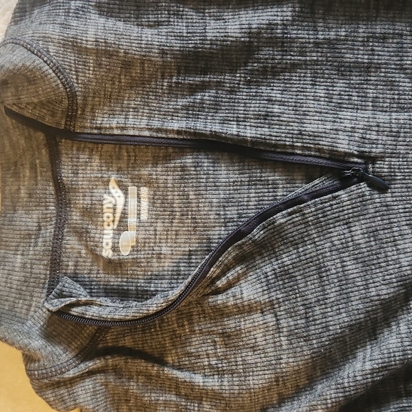 Saucony lightweight 1/4 zip grey small - Picture 2 of 3